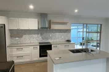 8 Leslie Street, Mangawhai