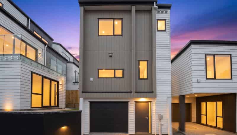 194 White Swan Road, Mount Roskill