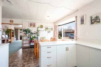 5 Evergreen Way , Stoke