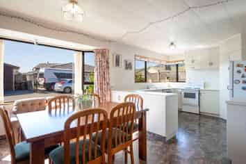 5 Evergreen Way , Stoke