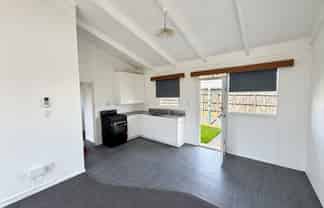 4/12 Pretoria st, Victoria