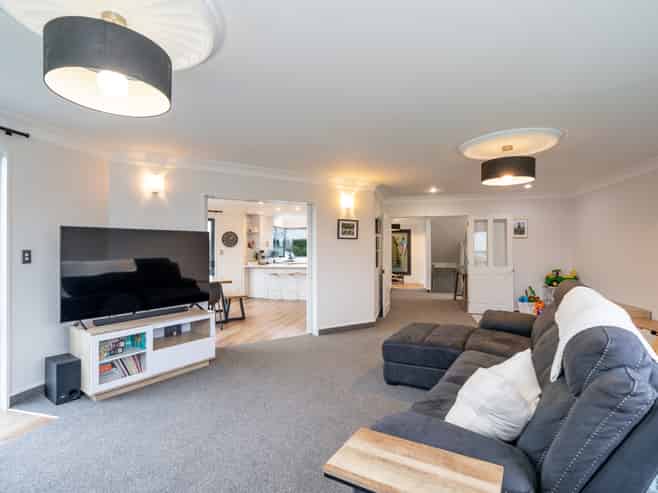 712 Queens Drive, Waikiwi