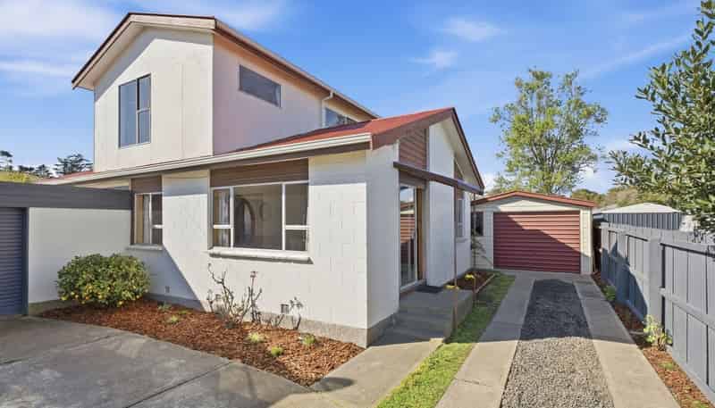 2/16 Kawau Crescent, Bromley