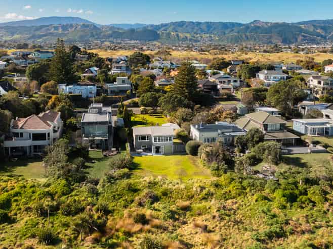45 Manly Street, Paraparaumu Beach