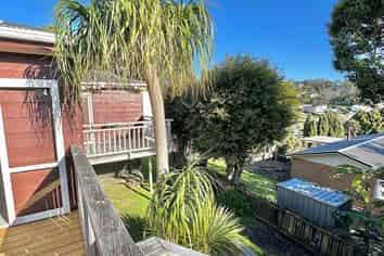 2/375 Wairau Road, Totara Vale