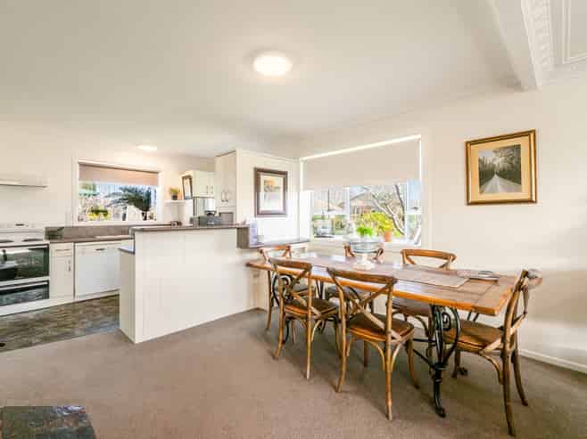 73 Conway Crescent, Glengarry