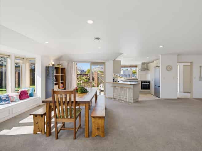 33 Panckhurst Drive, Woodend