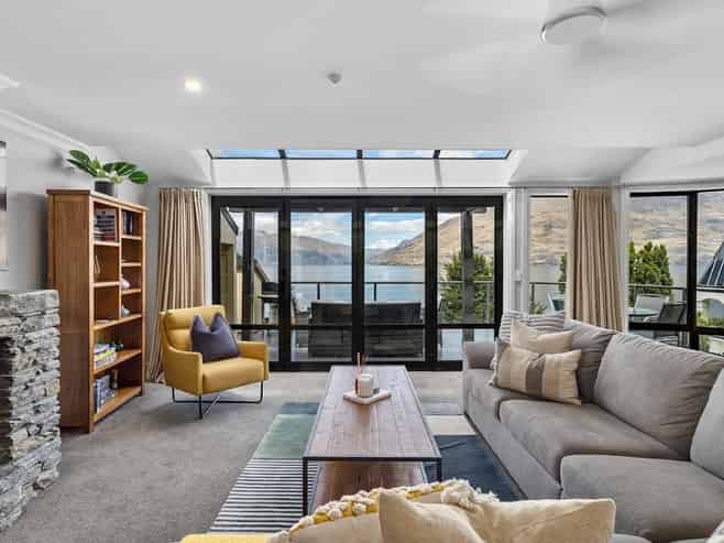 Unit 906/34 Lake Esplanade, Queenstown Central