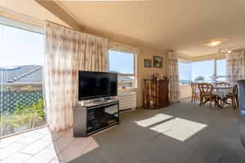 10 Peel View Place, Marchwiel