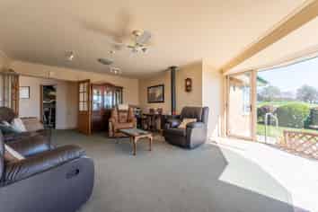 10 Peel View Place, Marchwiel