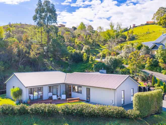18 Lakeview Terrace, Taradale