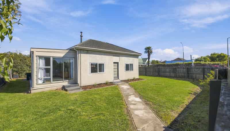 732 Ferry Road, Woolston