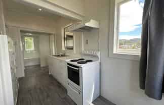 14 Station Road, Kamo