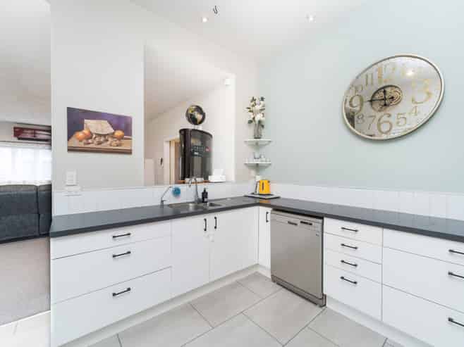 12 Bryant Street, Takaro