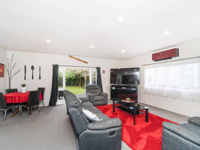 12 Bryant Street, Takaro