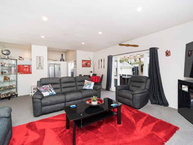 12 Bryant Street, Takaro