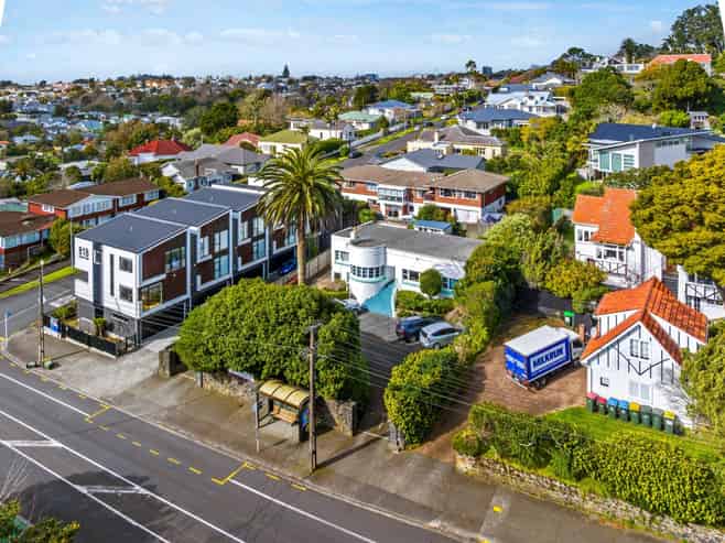 Mt Eden standalone on 936sqm land in DGZ