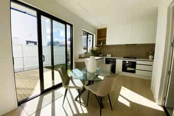 15B Te Kawa Road, One Tree Hill