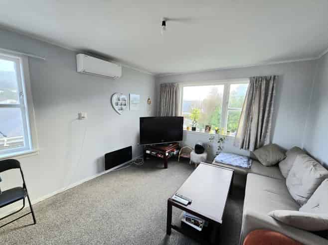 84 Tiber Street, Island Bay