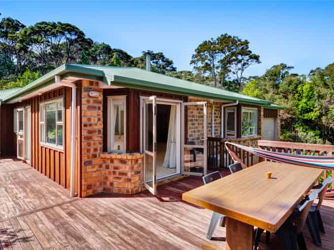 6 Chenery Road, Red Beach