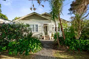 24 Bracken Street, Petone
