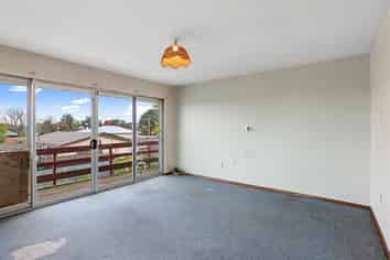  4/14 Hayton Road, Wigram