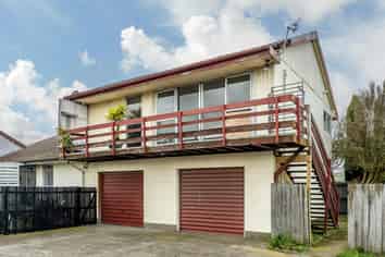  4/14 Hayton Road, Wigram