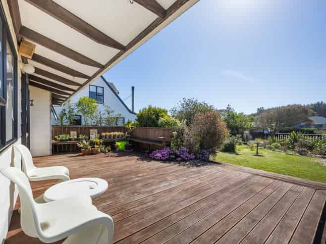 8 Cousins Avenue East, Foxton Beach