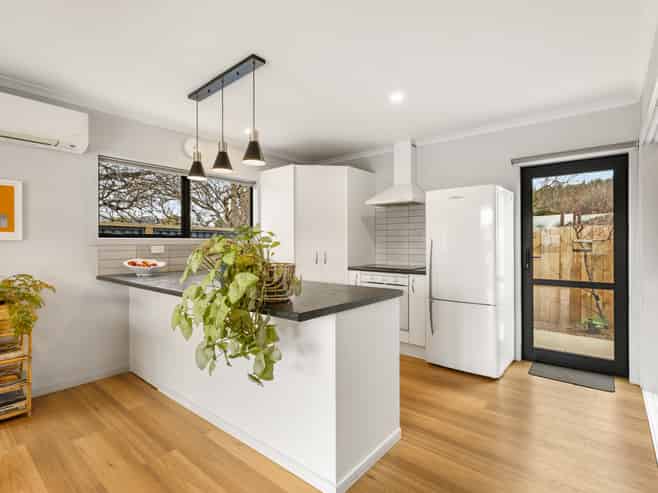 135 Main Road, Luggate