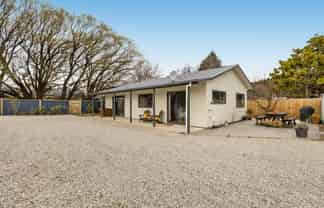 135 Main Road, Luggate