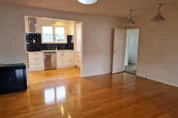 6 Neil Ave, Te Atatu Peninsula
