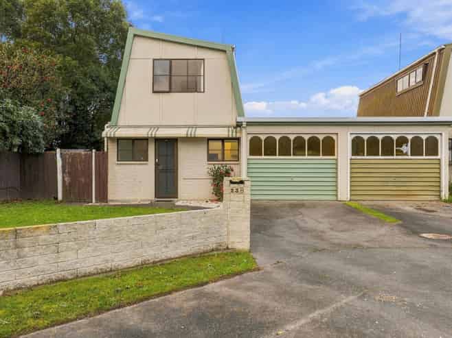 23B Cecil Place, Cloverlea