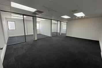 Bright and efficient office with existing fitout