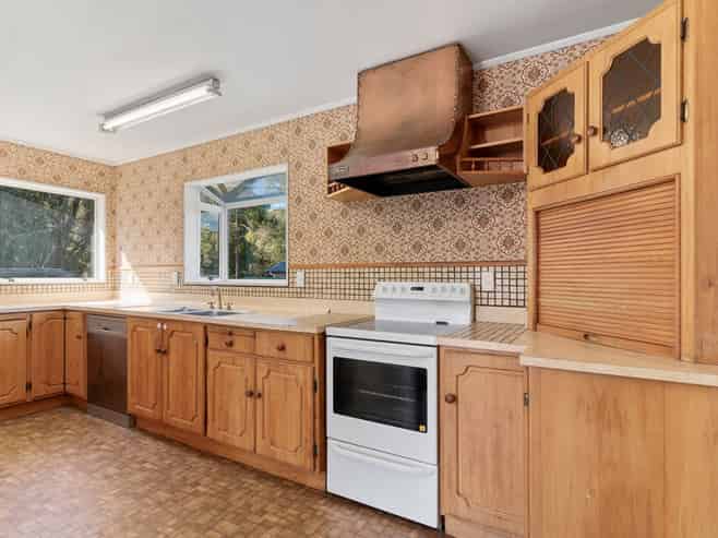 58 Oxford Street, Lansdowne