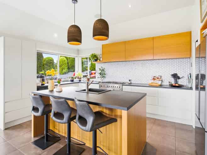 3 Fairmile Drive, Kinmont Park