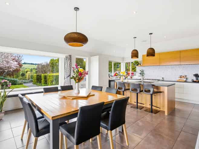 3 Fairmile Drive, Kinmont Park