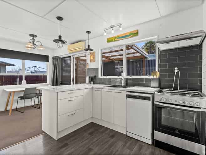 4/144 Main Road, Clive
