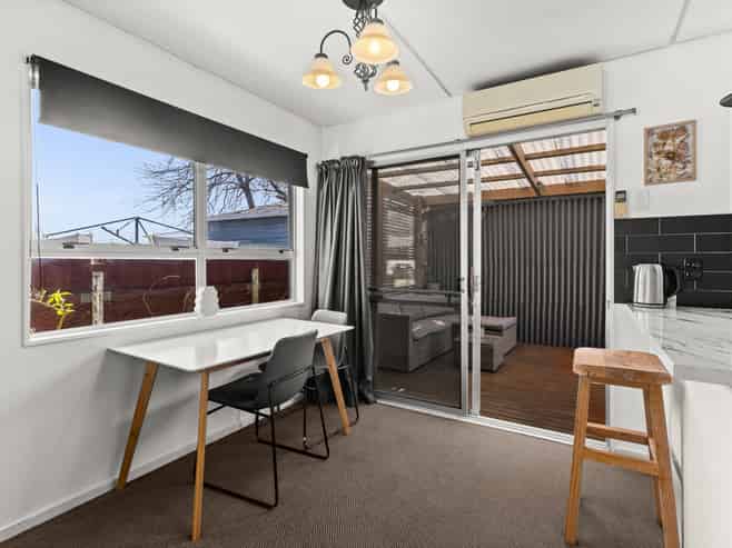 4/144 Main Road, Clive