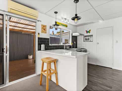 4/144 Main Road, Clive