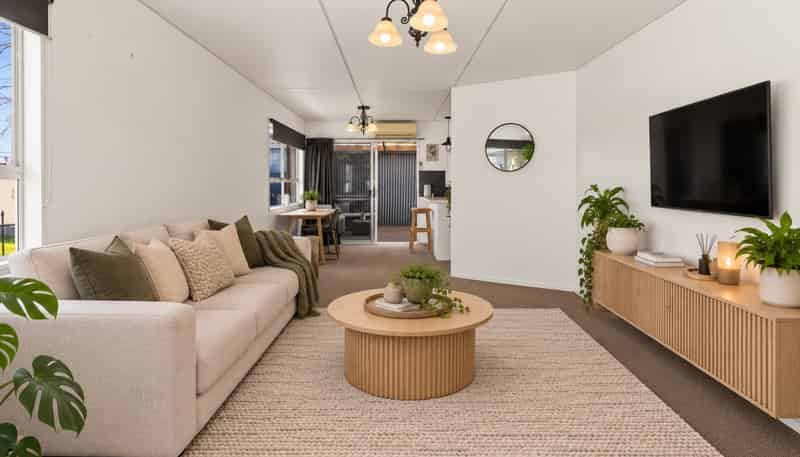 4/144 Main Road, Clive