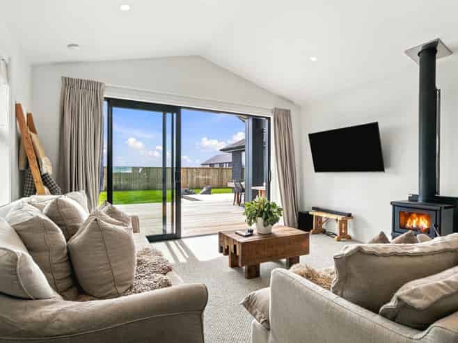 7 Neinei Place, Wharewaka