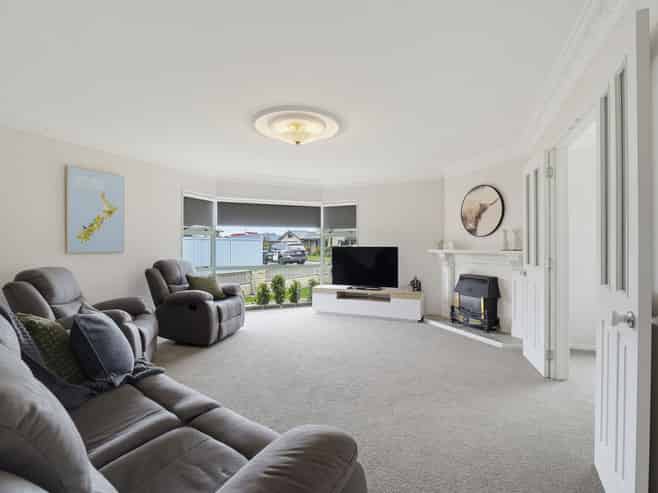 27 Bullock Drive, Springvale