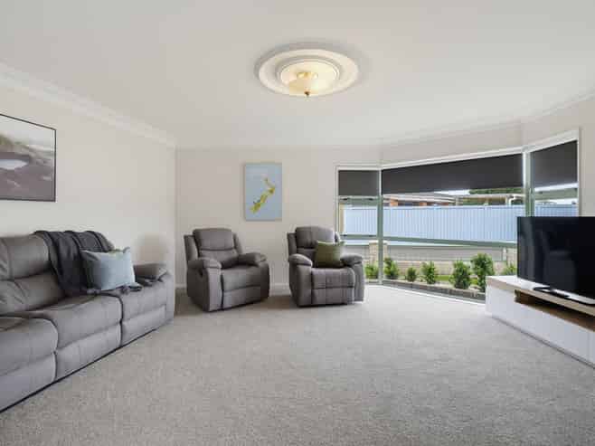 27 Bullock Drive, Springvale