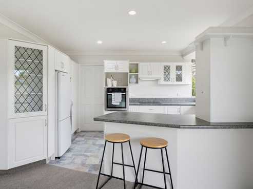 27 Bullock Drive, Springvale