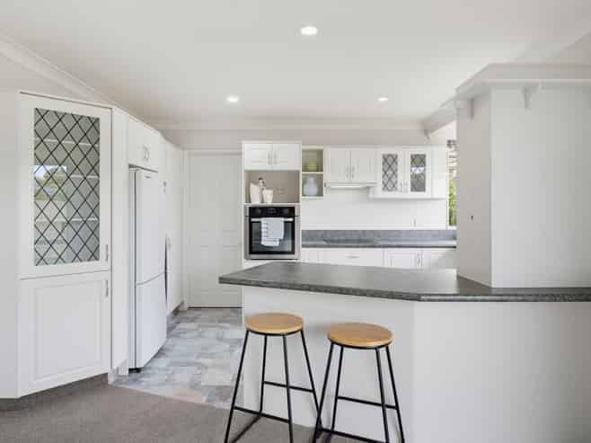 27 Bullock Drive, Springvale