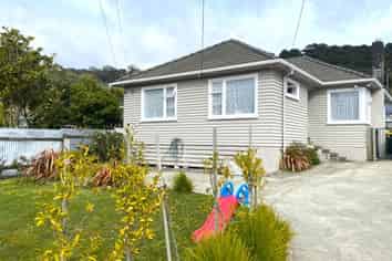 217 Wellington Road, Wainuiomata