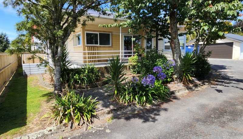 121 Hamlet Street, Stratford