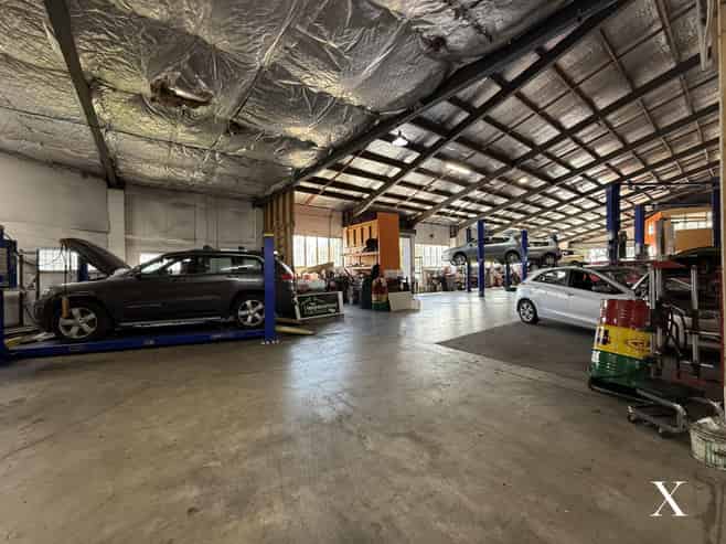 1,193sqm Warehouse + 800sqm Yard - Saint Johns