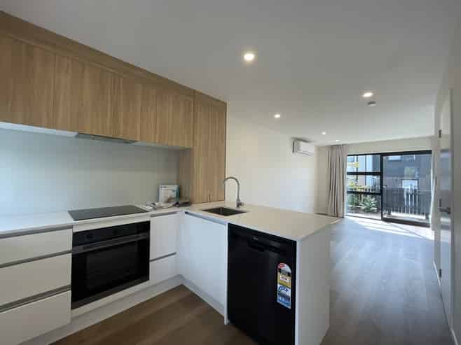 5/474 West Coast Road, Henderson