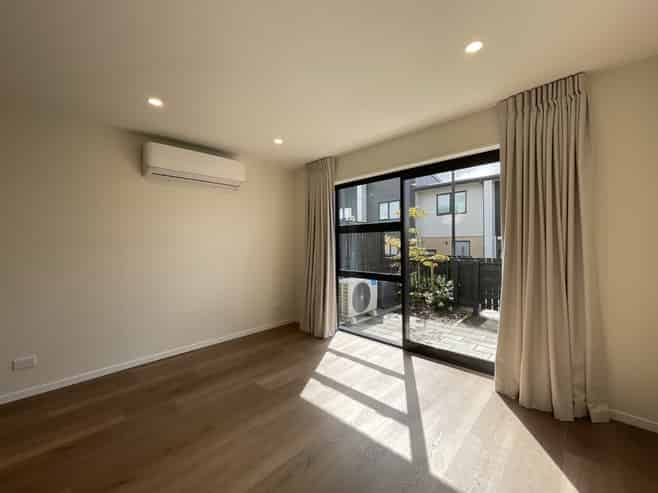 5/474 West Coast Road, Henderson